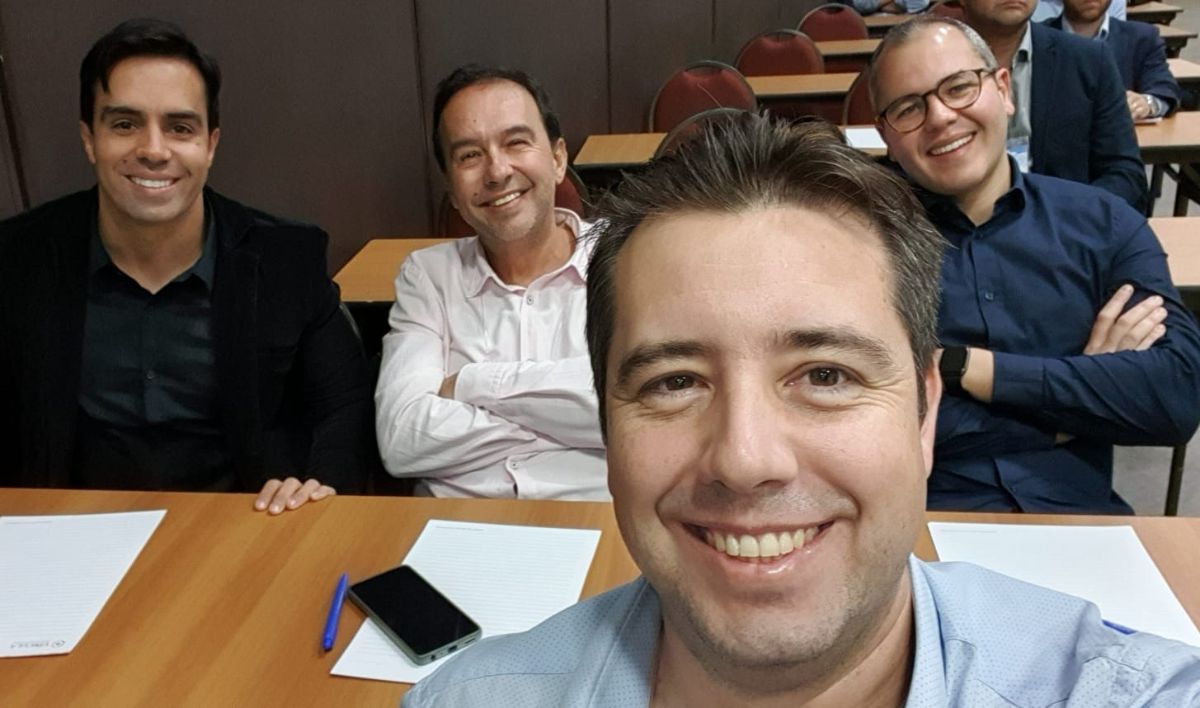 Atualizando os Conhecimentos com os amigos do TIMEX.